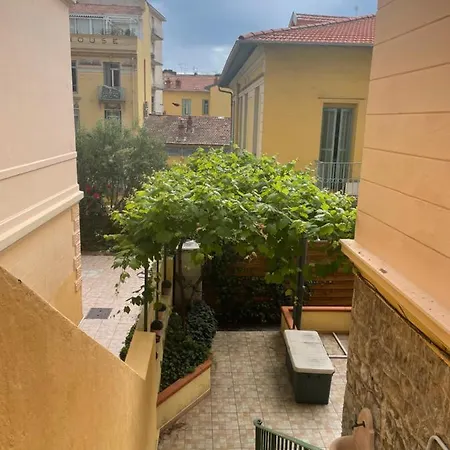 30m2 Cosy Avec Terrasse * Menton